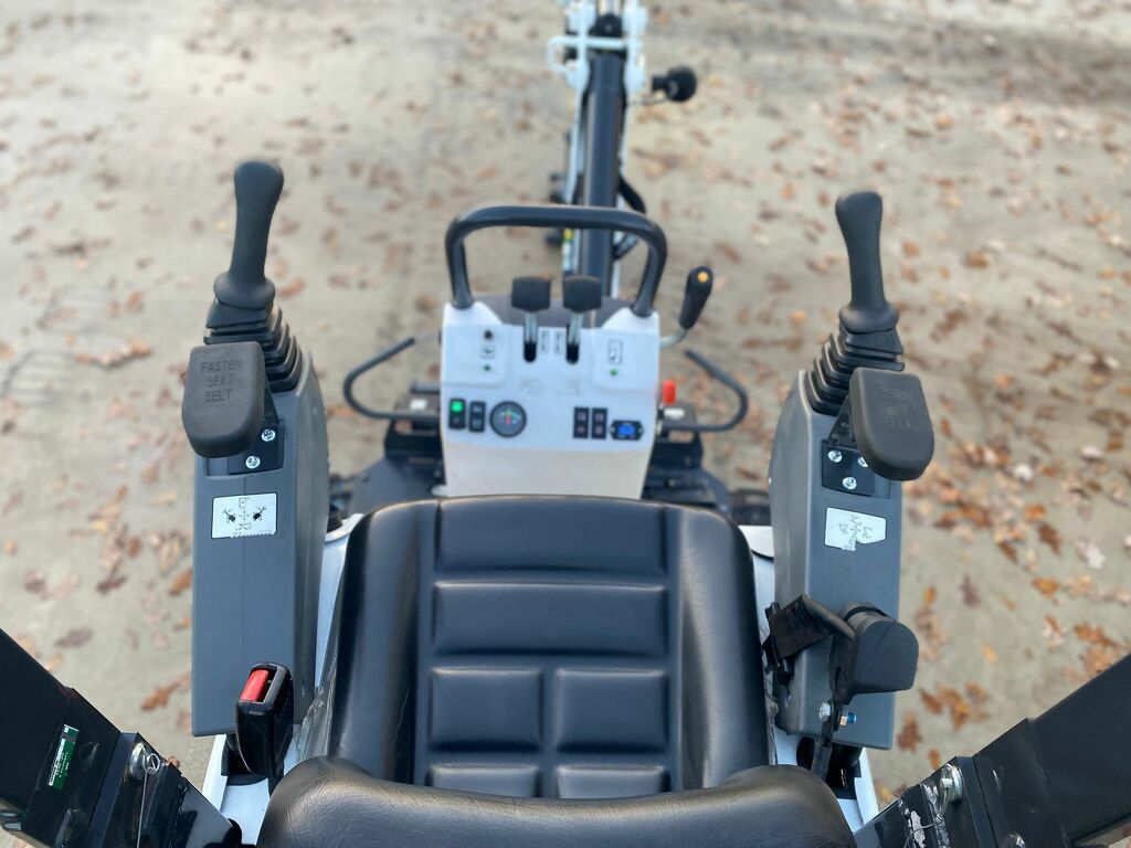 Bobcat e10z minigraver