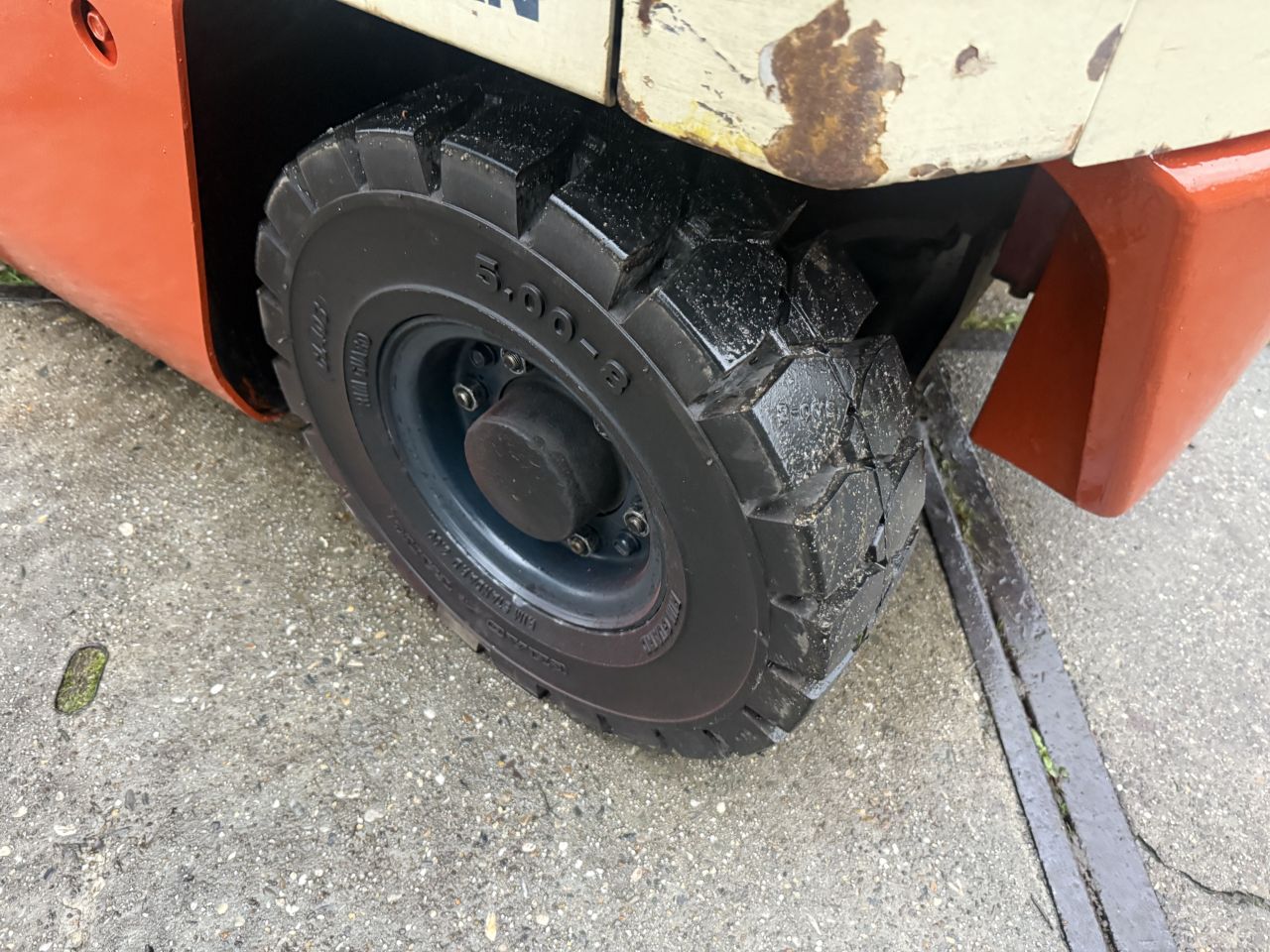 Nissan 1500KG elektrisch triplo mast + nieuwe keuring / beurt