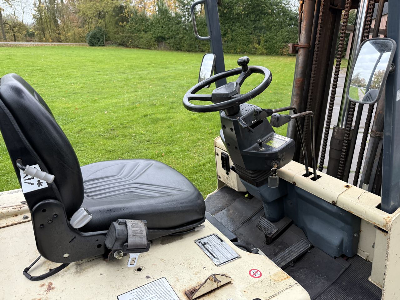 Nissan 1500KG elektrisch triplo mast + nieuwe keuring / beurt