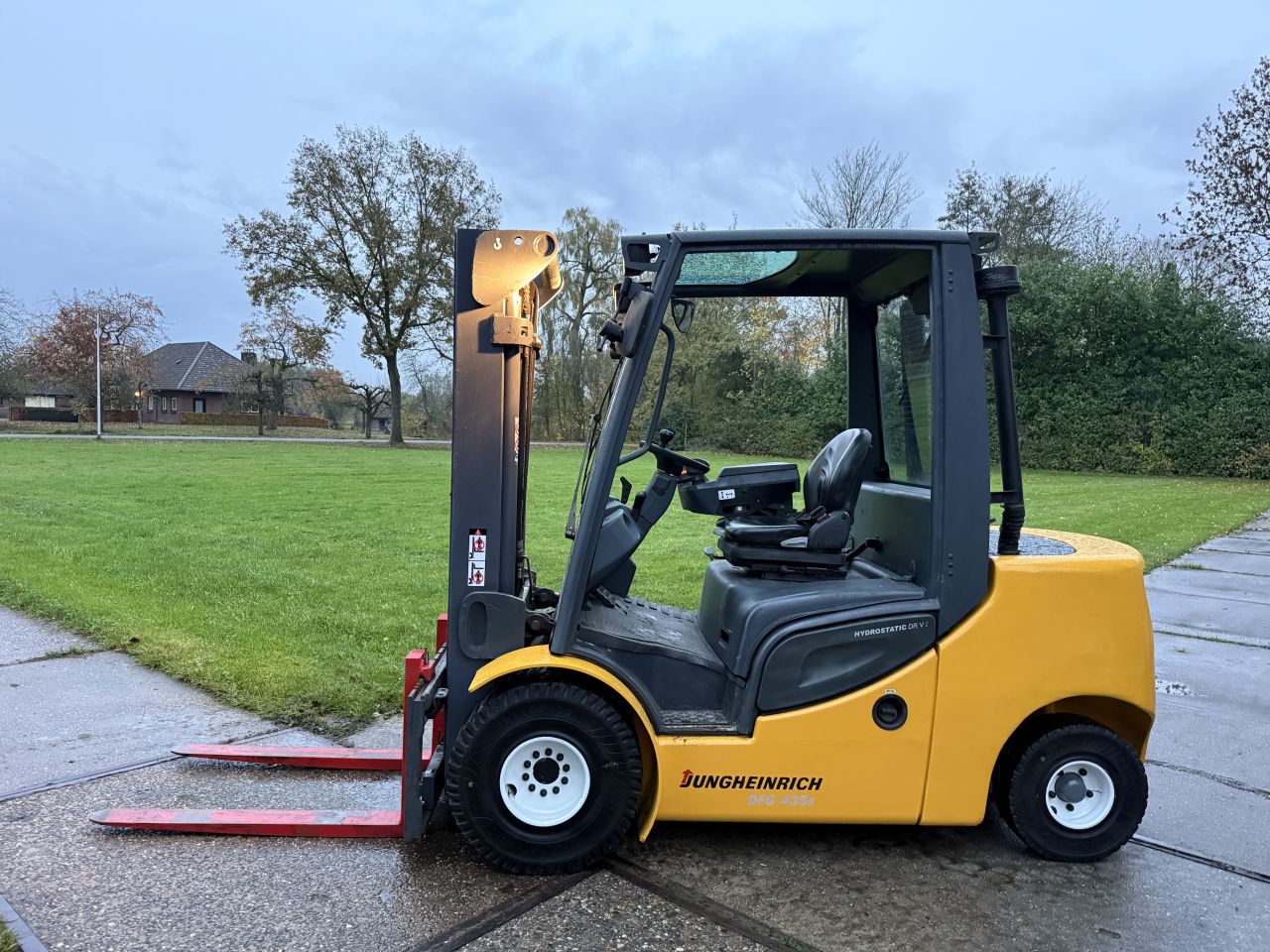 Jungheinrich 3.5 tonner diesel triplex containermast Sideshift