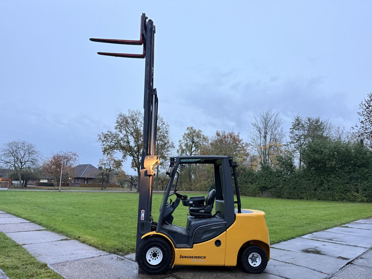 Jungheinrich 3.5 tonner diesel triplex containermast Sideshift