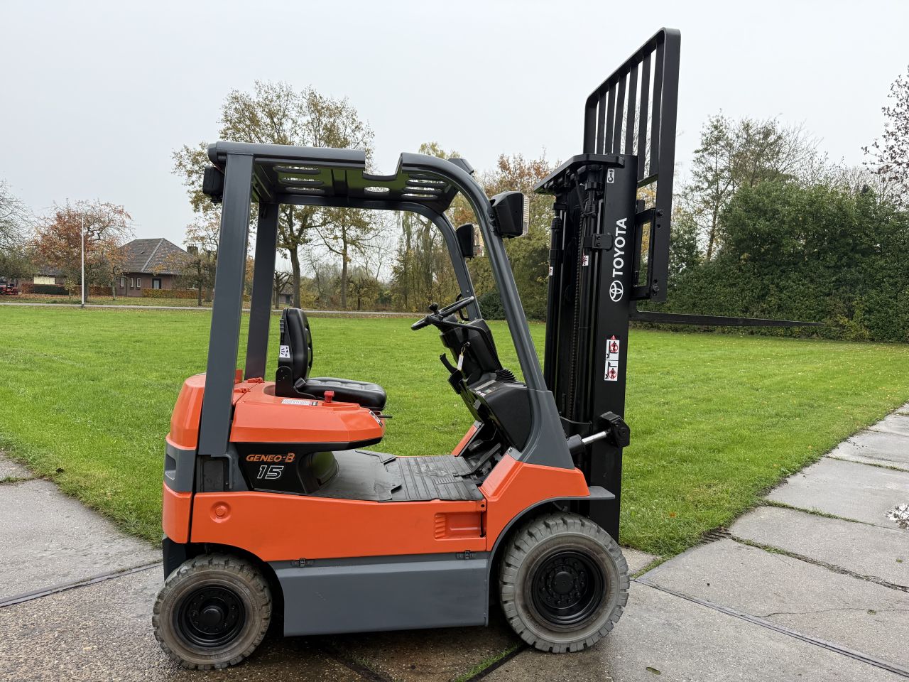 Toyota 1500KG elektrische Heftrudk nieuwe non marking banden