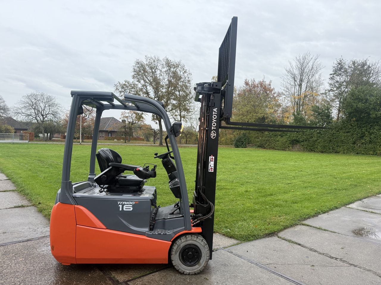 Toyota 1600KG triplex 5M Freelift Sideshift 1600uur !!