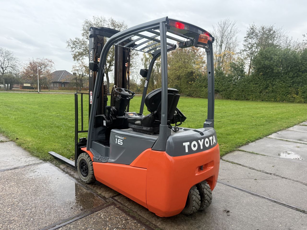 Toyota 1600KG triplex 5M Freelift Sideshift 1600uur !!