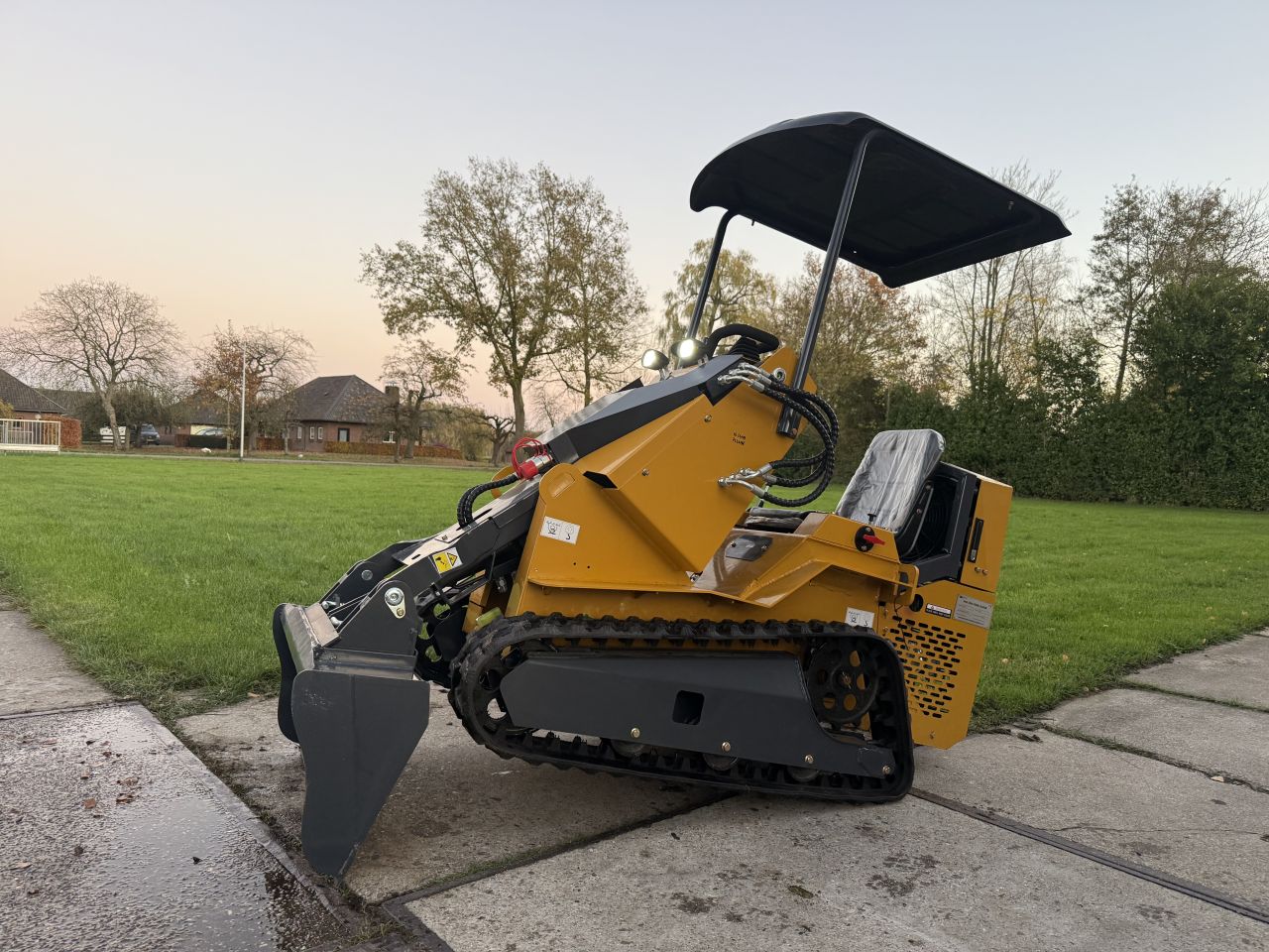 Nieuwe Skidster schranklader op rupsen + extra hydrauliek