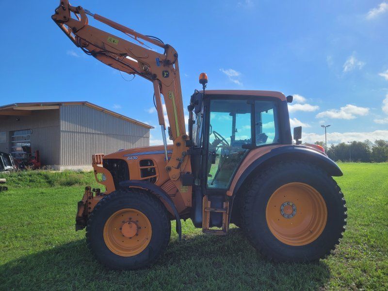 John Deere 6430
