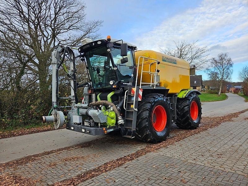 Claas Xerion Saddletrac 3800 