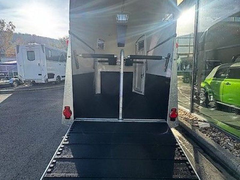 Humbaur Pegasus Style 2-Pferde 2,4t Neu Vollpoly