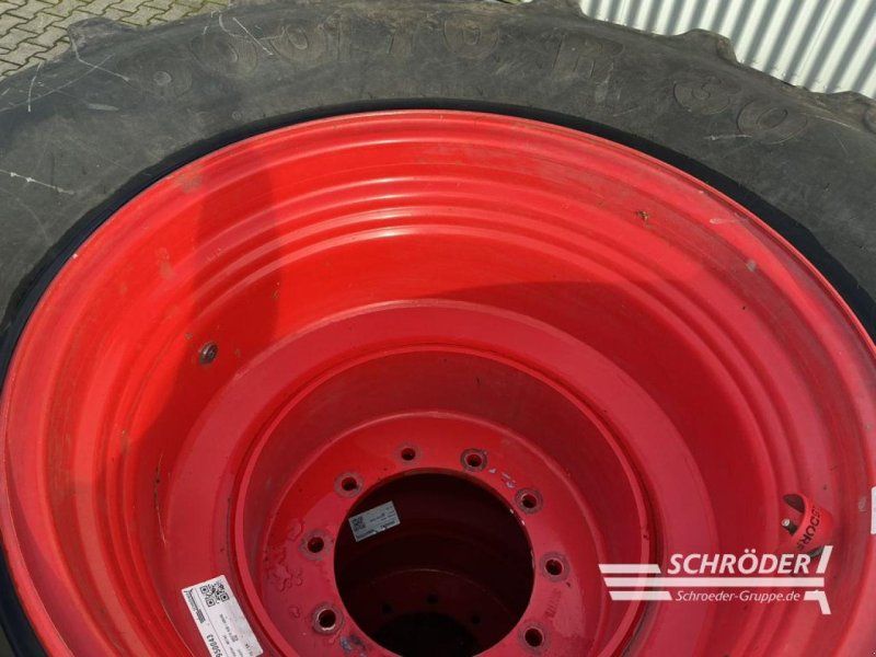 Fendt 2X 600/70 R30 | 2X 680/80 R38 MITAS