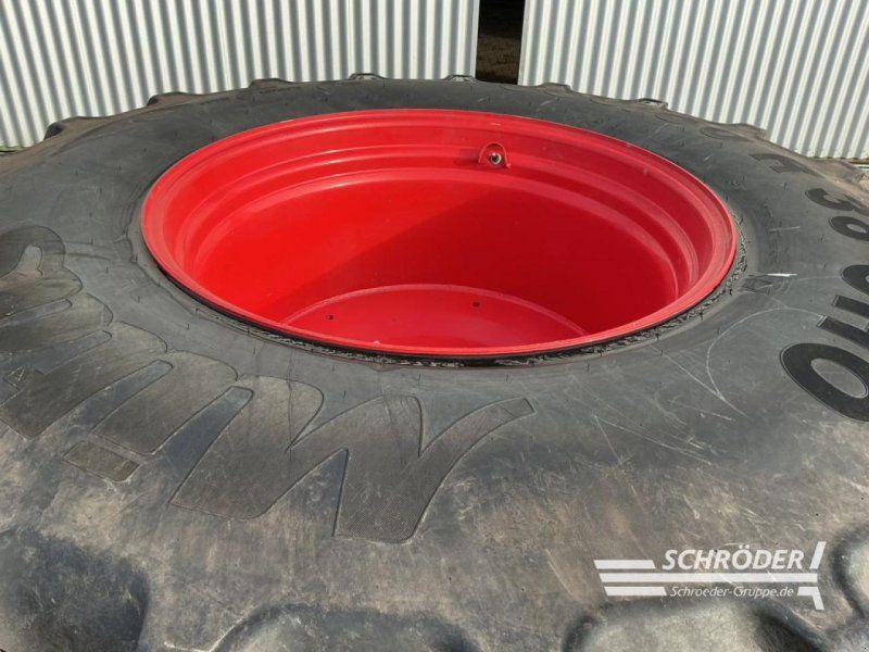 Fendt 2X 600/70 R30 | 2X 680/80 R38 MITAS