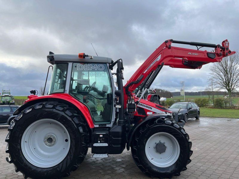 Massey Ferguson 5S. 125 Dyna-6