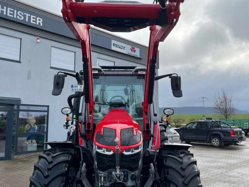 Massey Ferguson 5S. 125 Dyna-6
