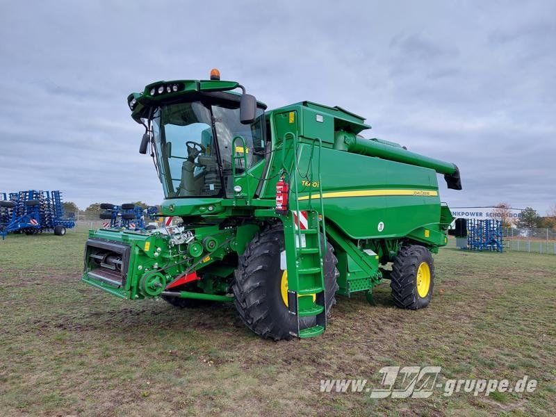 John Deere T660i