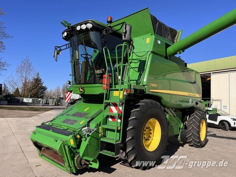 John Deere T660