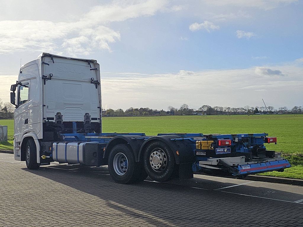 SCANIA S500 6x2*4,folding lift