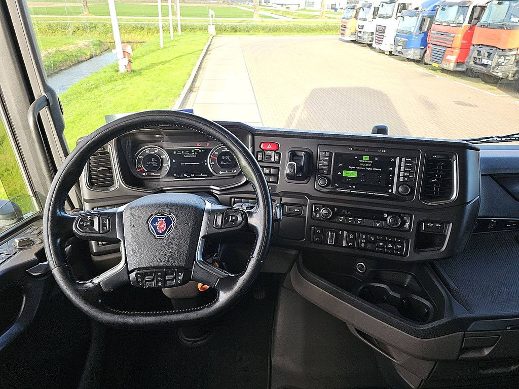 SCANIA S500 6x2*4,folding lift