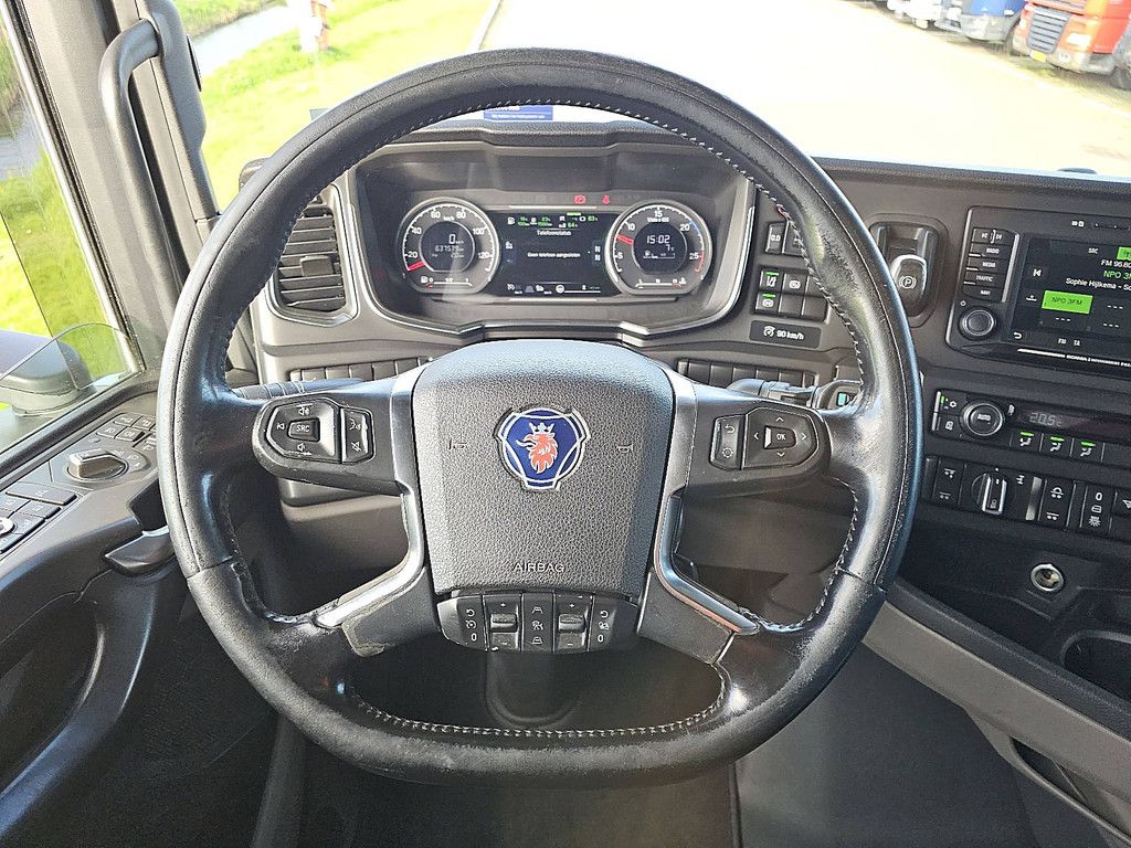 SCANIA S500 6x2*4,folding lift