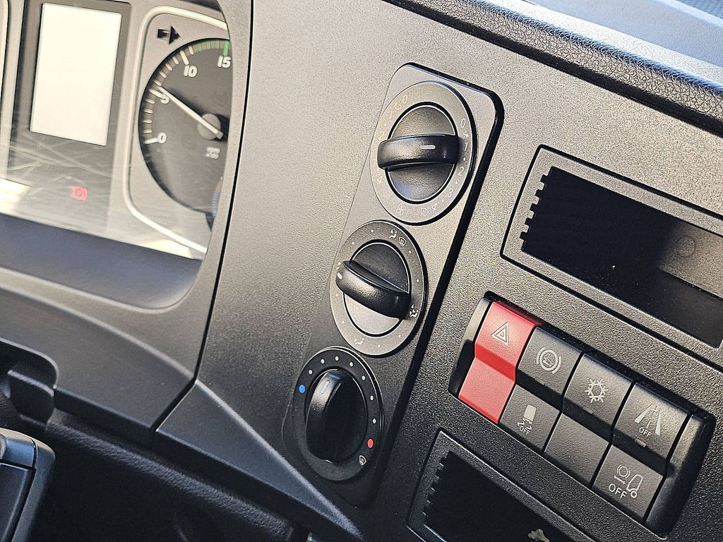 MERCEDES-BENZ ATEGO 1524 taillift airco