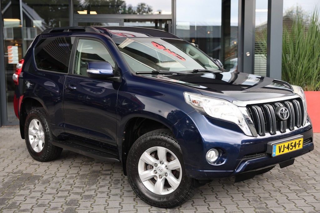 Toyota Landcruiser 150 3.0 D-4D 3DRS VX A/T VAN