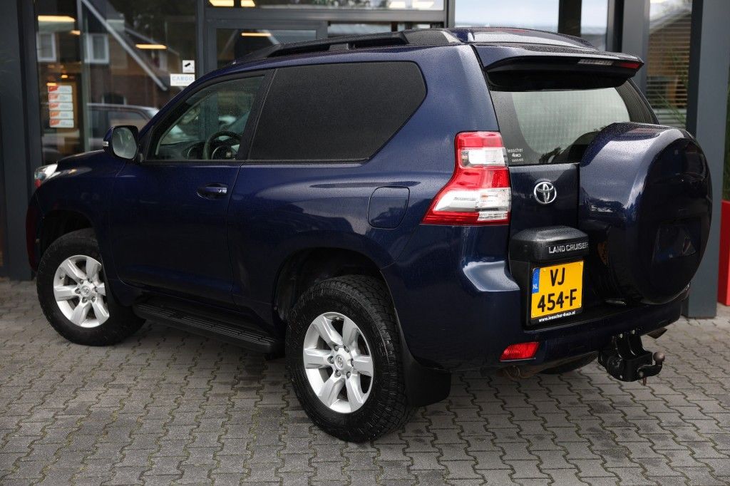 Toyota Landcruiser 150 3.0 D-4D 3DRS VX A/T VAN