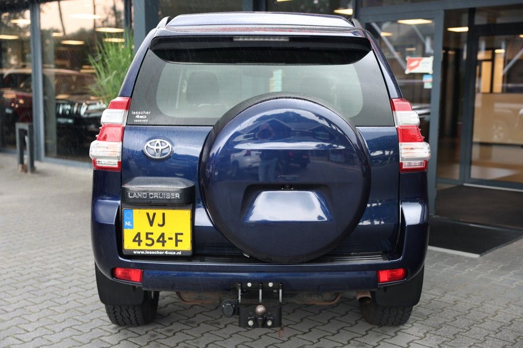 Toyota Landcruiser 150 3.0 D-4D 3DRS VX A/T VAN