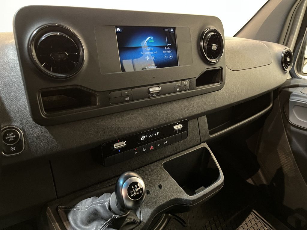 Mercedes-Benz Sprinter 317 CDI L2 RWD DC Dubbel Cabine Open Laadbak / Euro 6 / Trekhaak 3500 KG / Airco / Cruise Control / CarPlay / DC 6 Pers. / 71.300 KM !!
