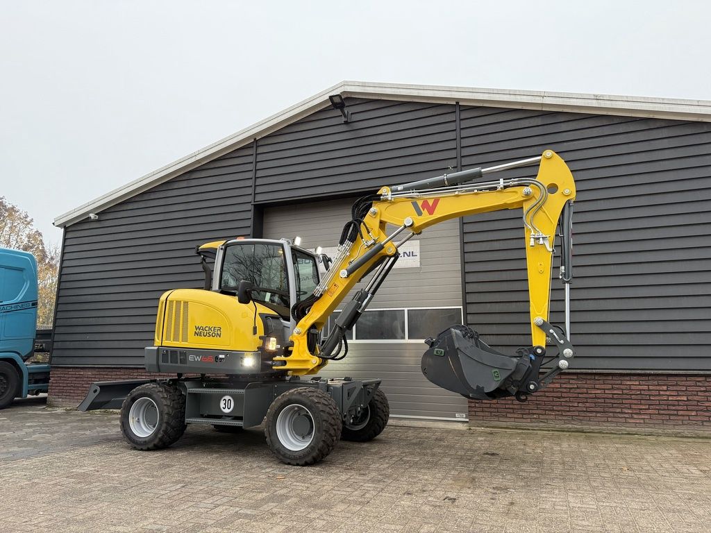 Neuson EW65 mobiele graafmachine NIEUW