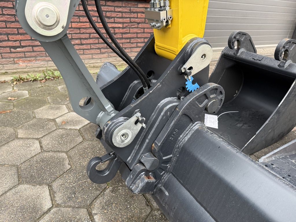 Neuson EW65 mobiele graafmachine NIEUW