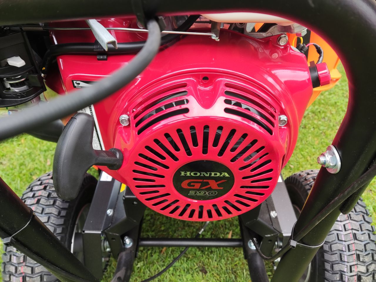 Nieuwe BILLY GOAT zelfrijdende bladblazer (type F1302SPH)