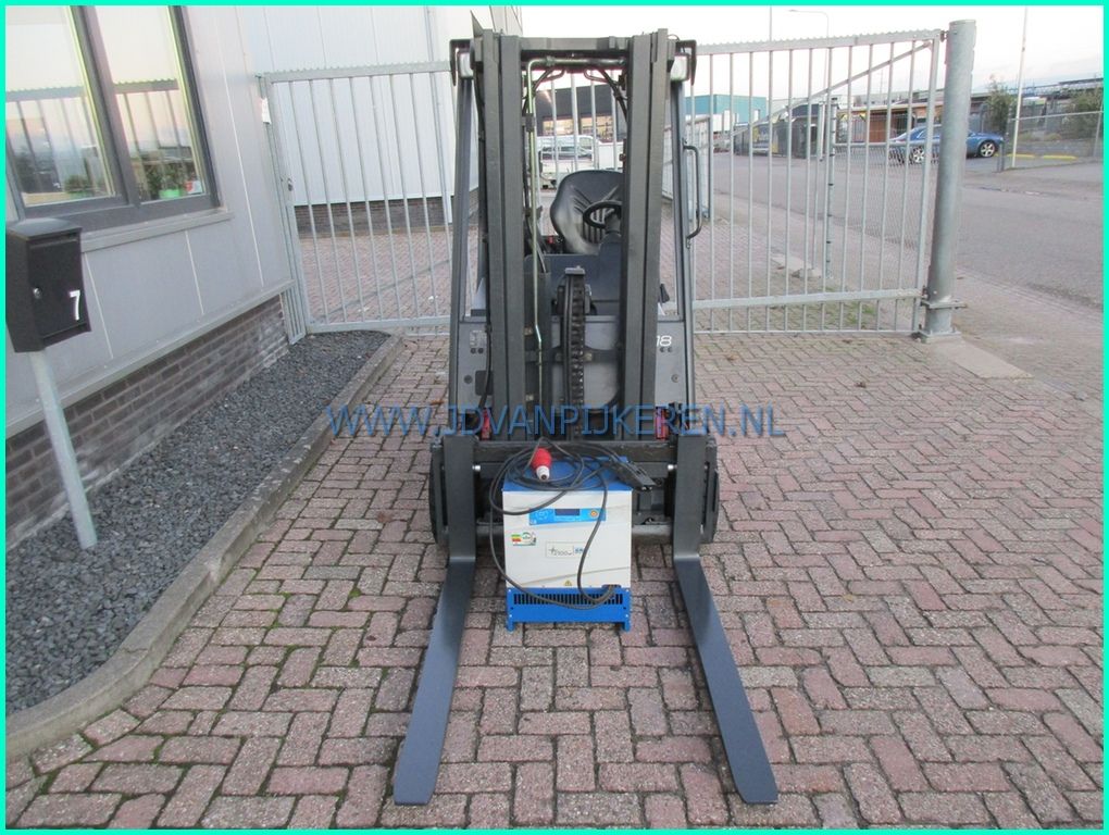 Linde E18C-02 8142uur 196cm hoog+triplex4m+sideshift+accu81%