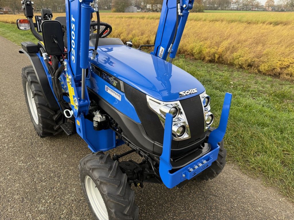 Solis minitractor NIEUW met frontlader / brede agribanden