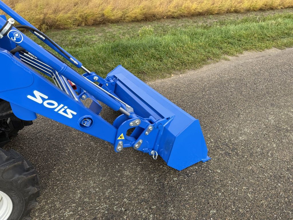Solis minitractor NIEUW met frontlader / brede agribanden