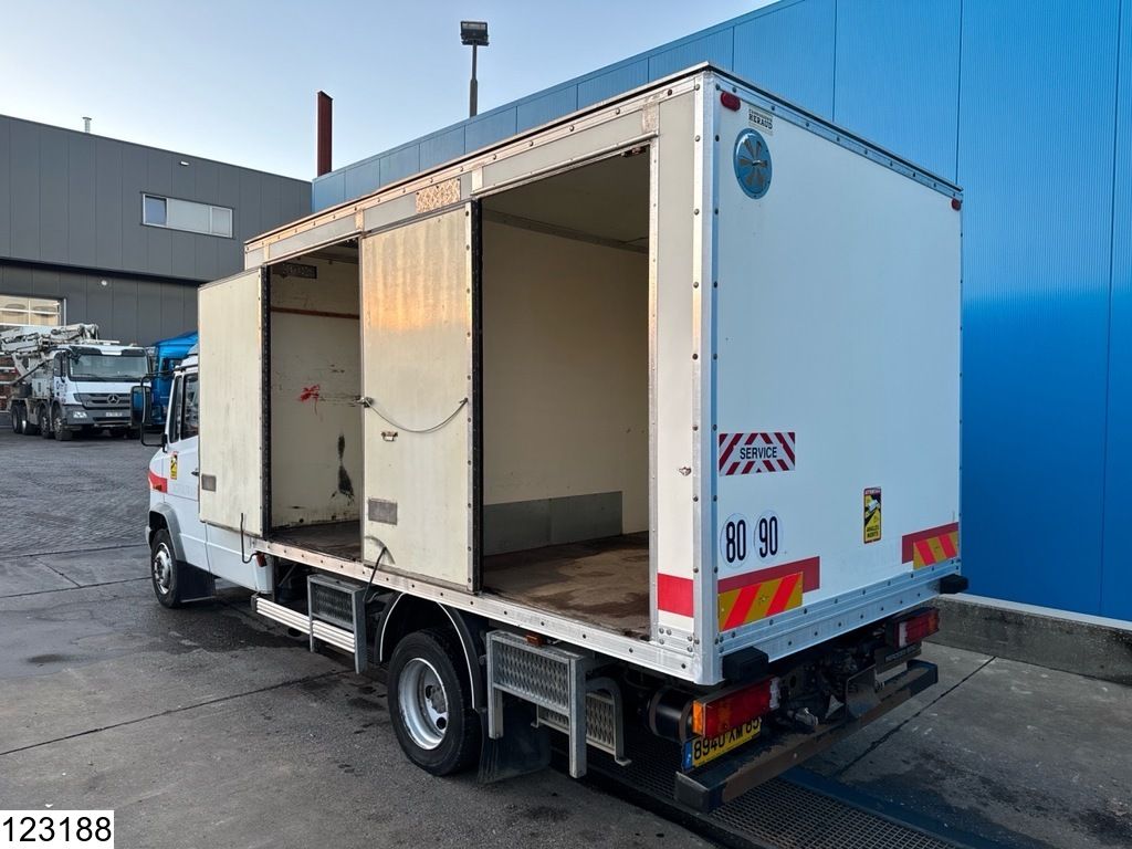 Mercedes 815 Manual transmission, Steel suspension