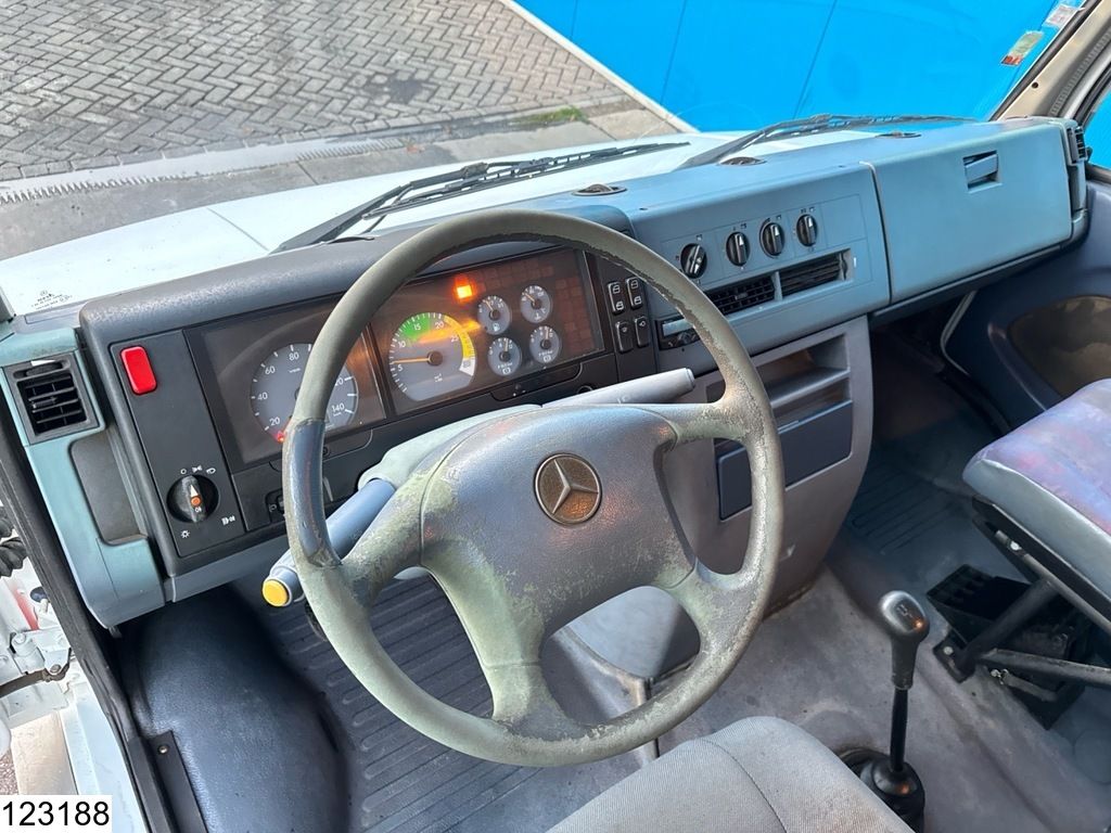 Mercedes 815 Manual transmission, Steel suspension