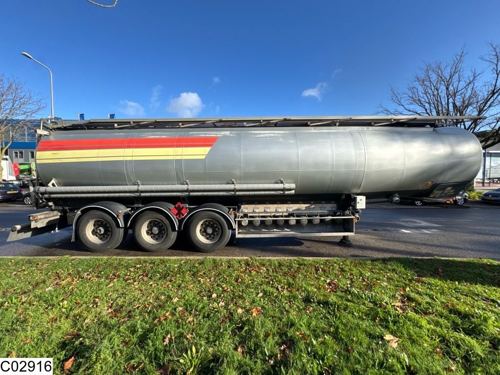 Trailor tank 39867 liter, 9 Comp