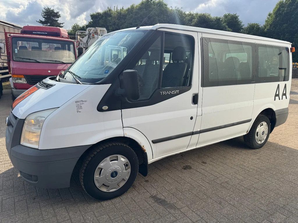 Ford **TRANSIT-9SEATS**