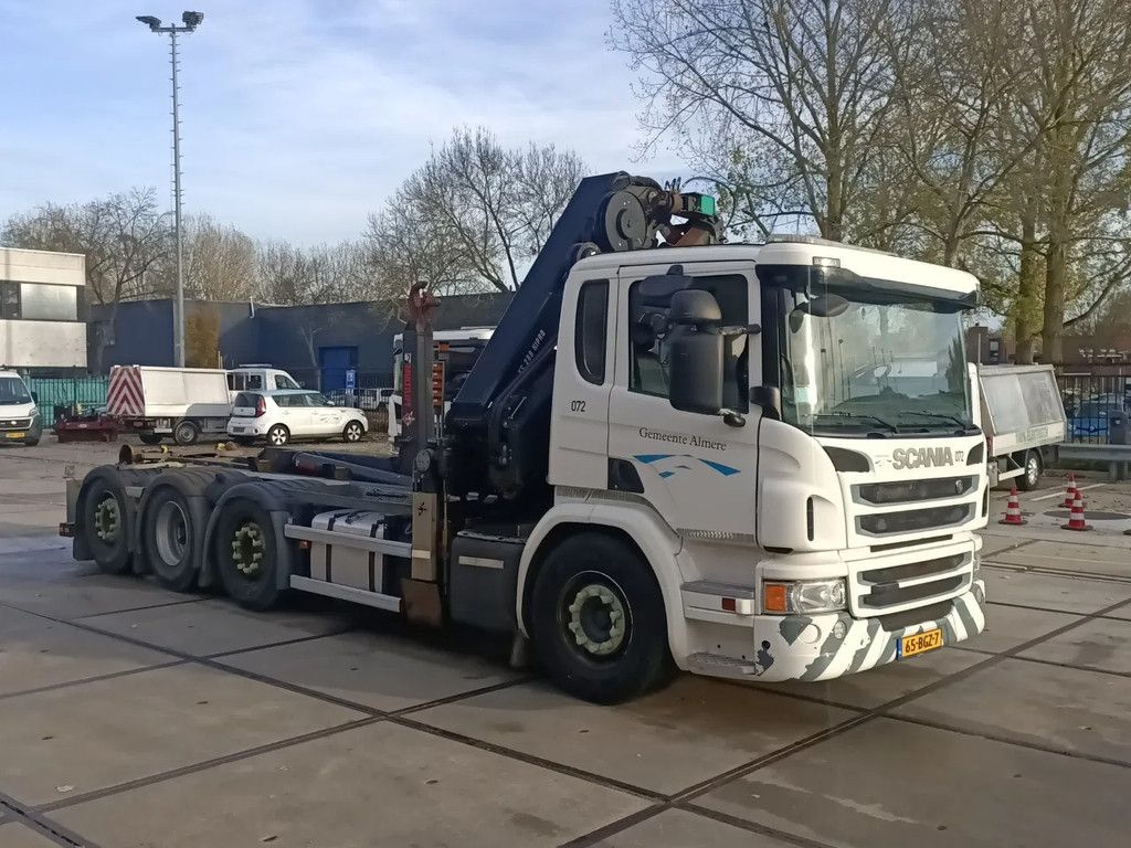 Scania P370 P370 met Laadkraan Hiab XS288 en haakarm 21T