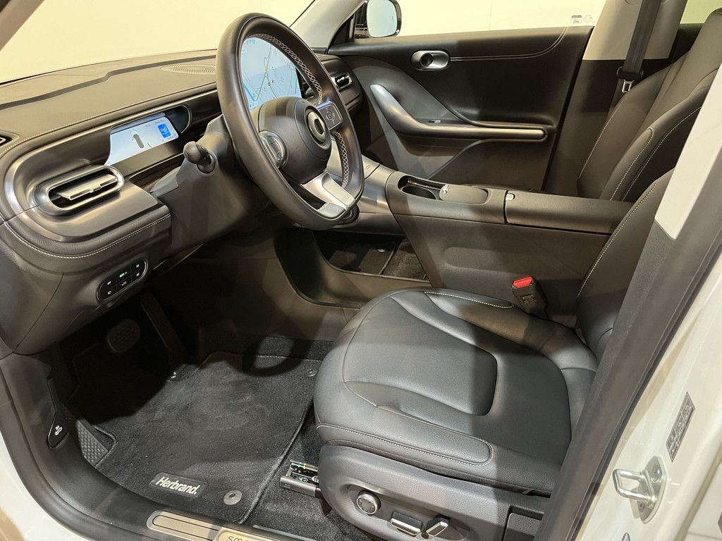 Smart #1 Pro / Panoramadak / Adaptieve Cruise Control / 360° Camera / LED / CarPlay / Elektrisch Stoelen / Stoelverwarming / Stuurverwarming / 10.700 KM !!