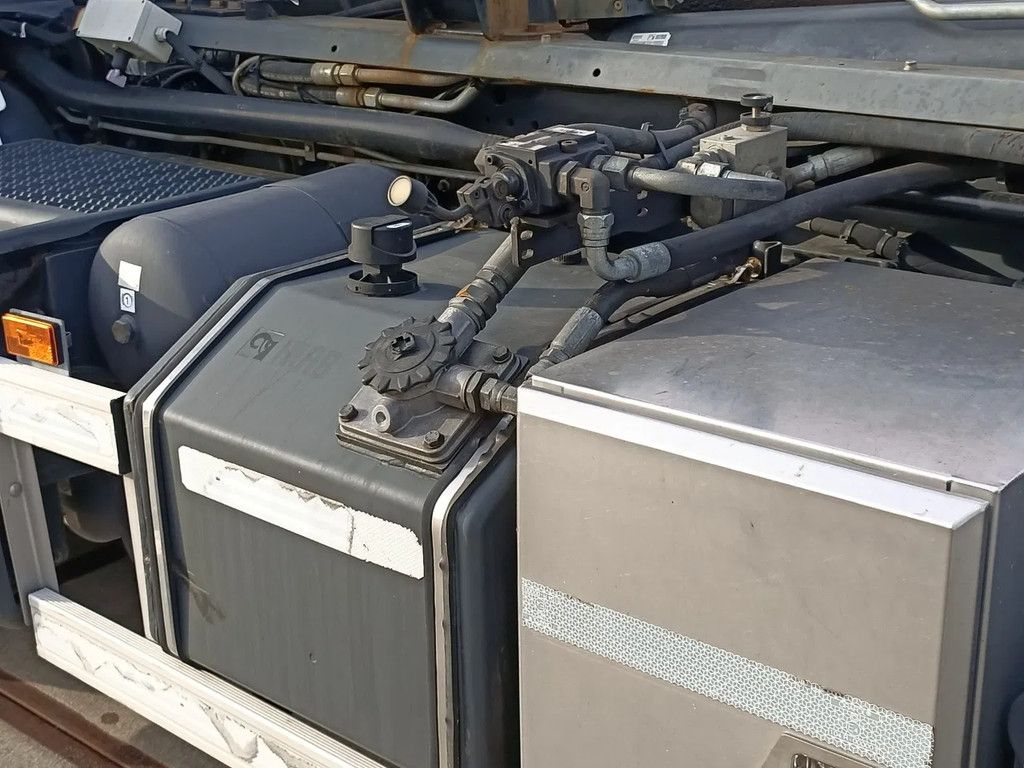 Scania P370 P370 Haakarm Hiab 26T