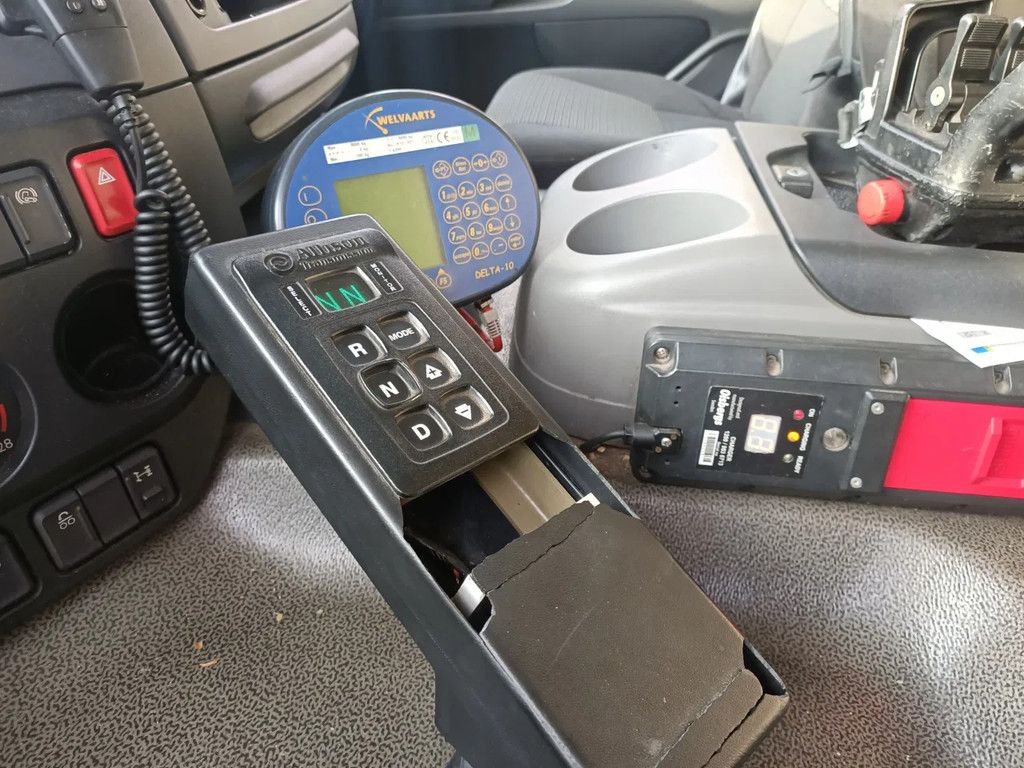 DAF CF 290 CF290 FAN met boven laadkraan Hiab XS211W Hipro