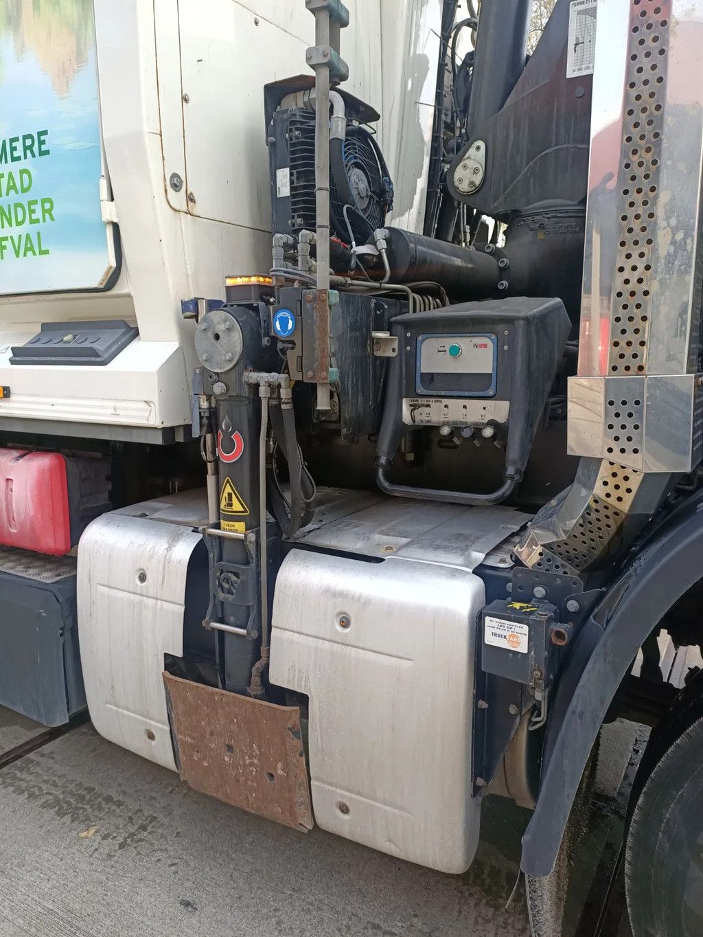 DAF CF 290 CF290 FAN met boven laadkraan Hiab XS211W Hipro