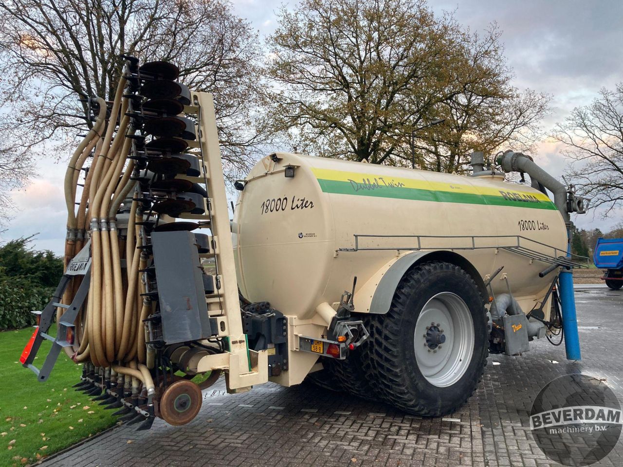 Roelama DT18 + 8M zodenbemester