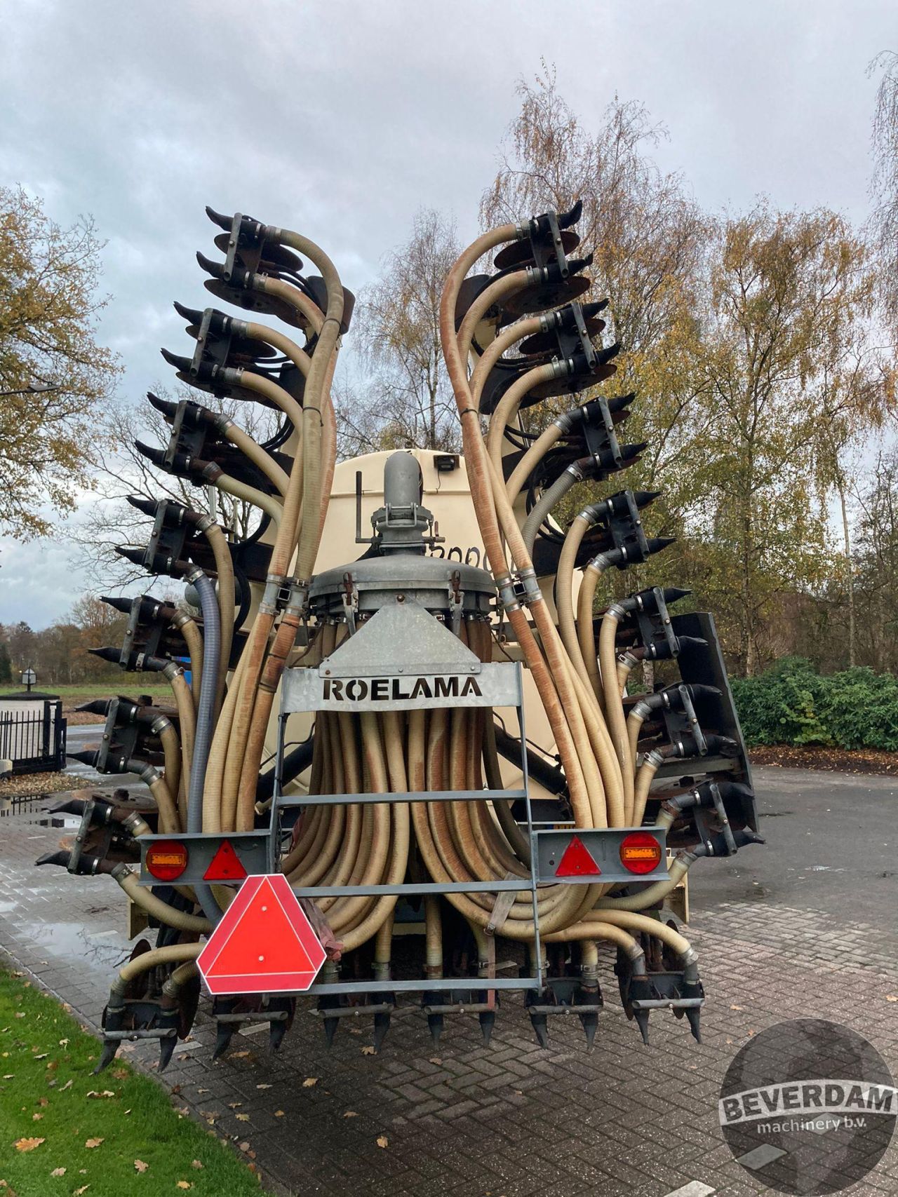 Roelama DT18 + 8M zodenbemester