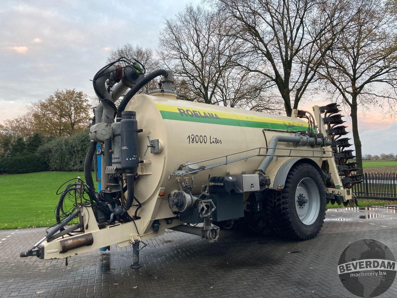 Roelama DT18 + 8M zodenbemester