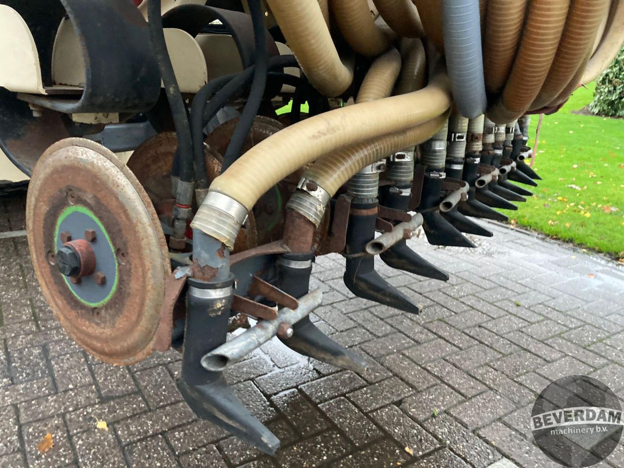 Roelama DT18 + 8M zodenbemester