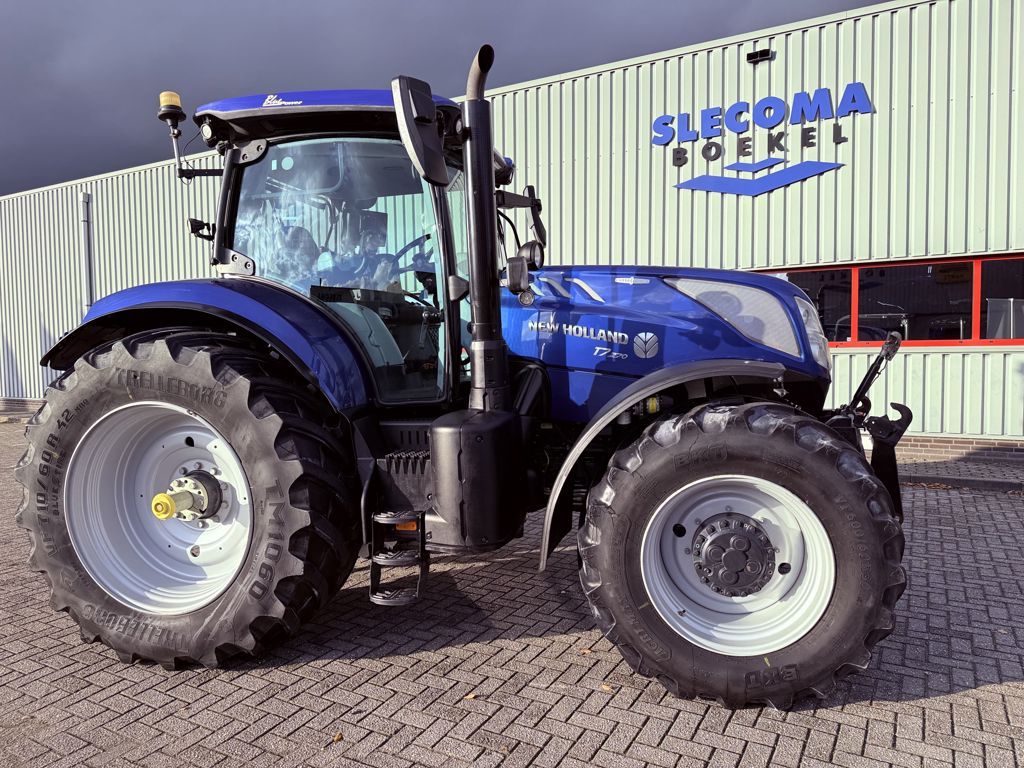 New Holland T7.270 AC Stage V Blue Power