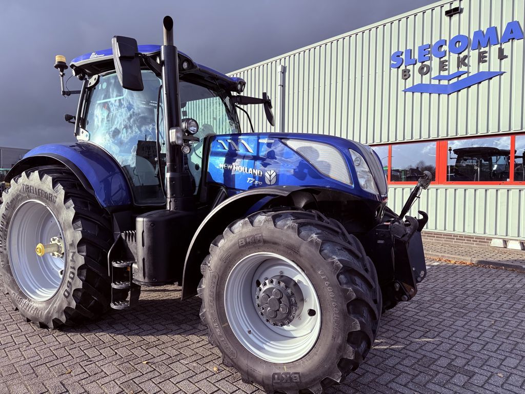 New Holland T7.270 AC Stage V Blue Power