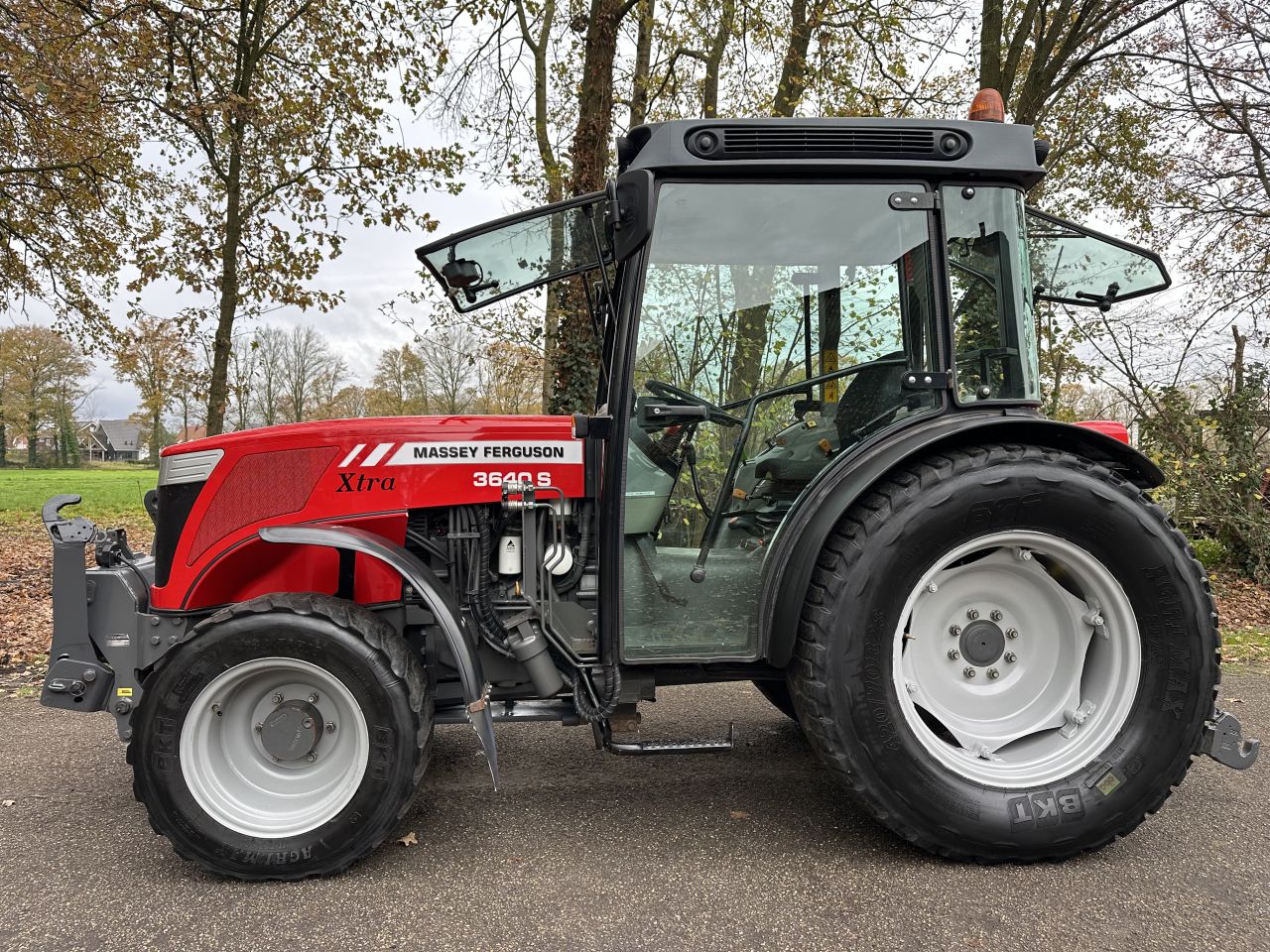 Massey Ferguson 3640S Xtra