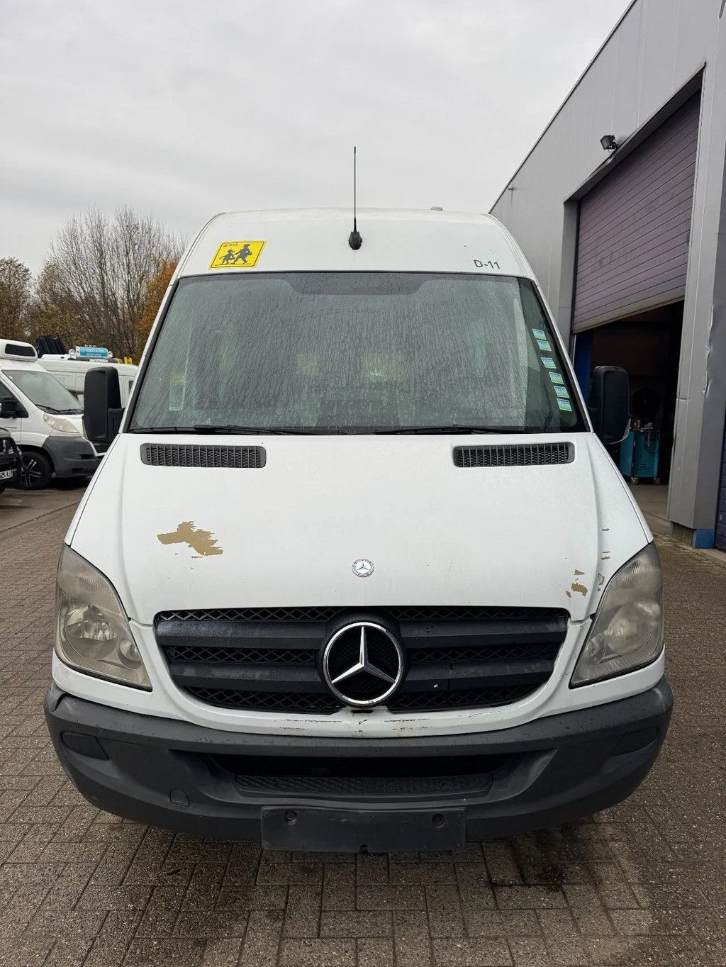 Mercedes-Benz SPRINTER 511