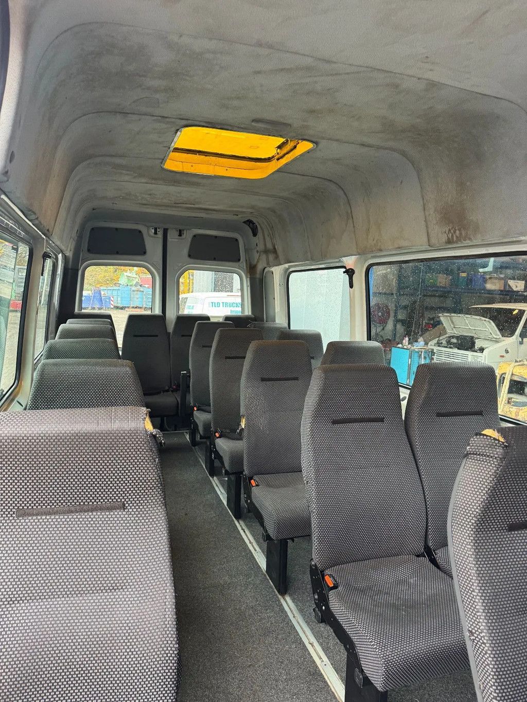 Mercedes-Benz SPRINTER 511